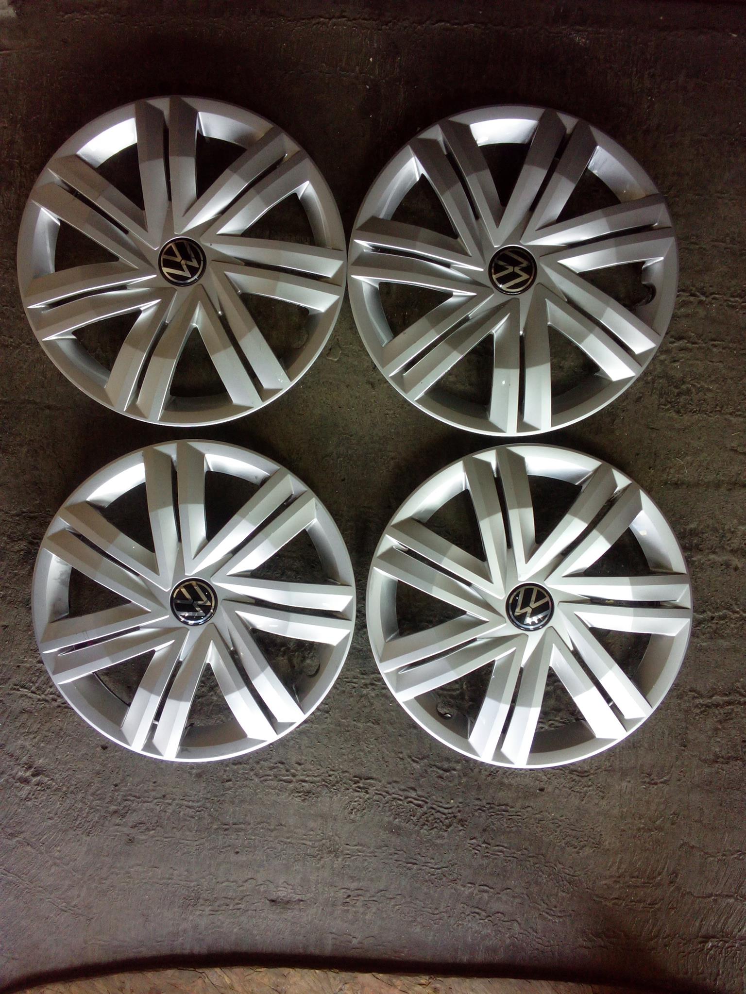 Polo tsi wheel caps vw - Private Seller