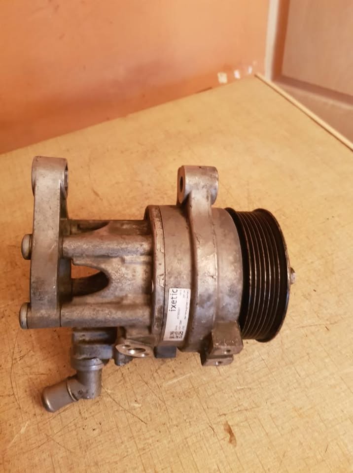 BMW F10 OR F11 POWER STEERING PUMP FORSALE