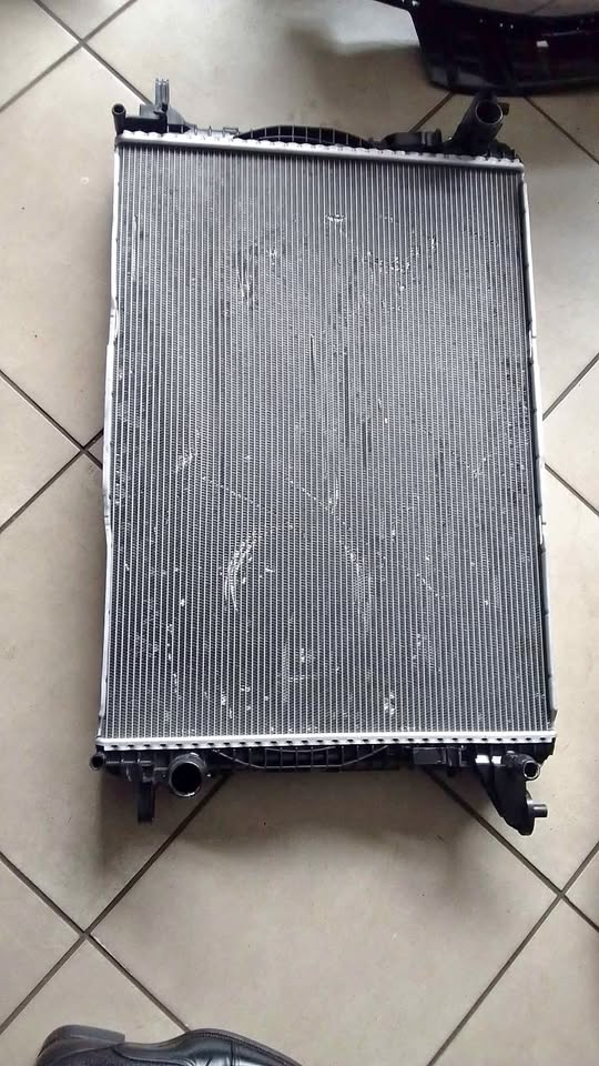 Audi Q8 and Porsche Cayenne radiator - Private Seller Audi Q8 and Porsche Cayenne radiator - Private Seller