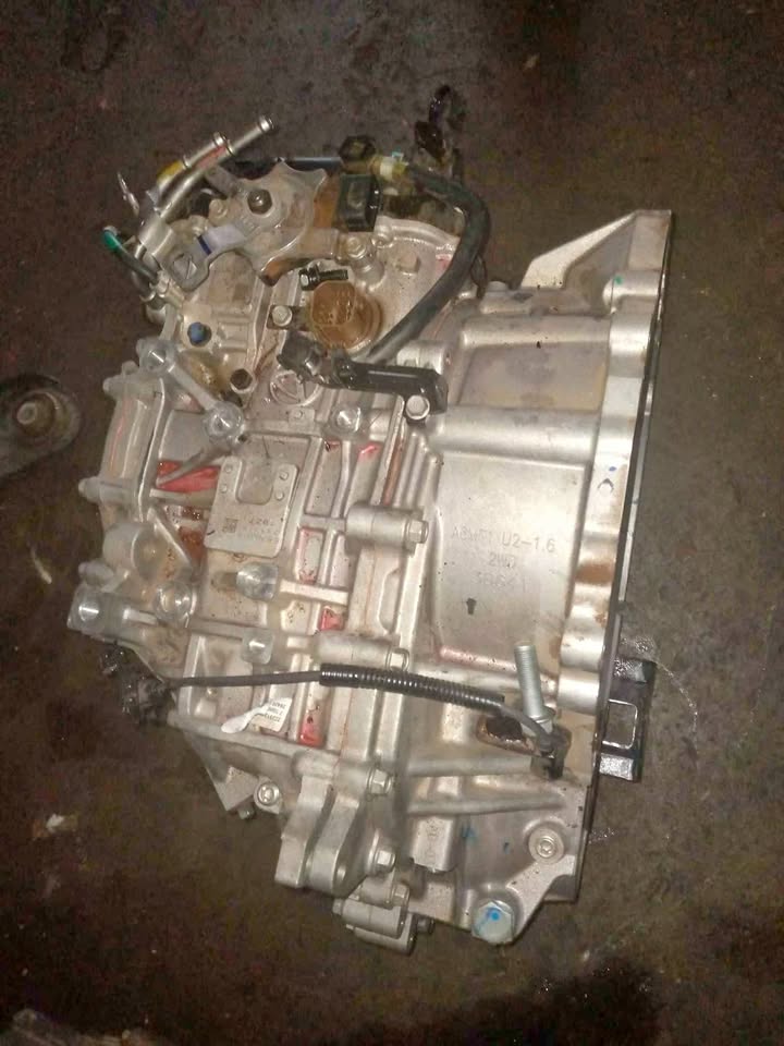 Kia Seltos automatic gear box new shape - Private Seller Kia Seltos automatic gear box new shape - Private Seller