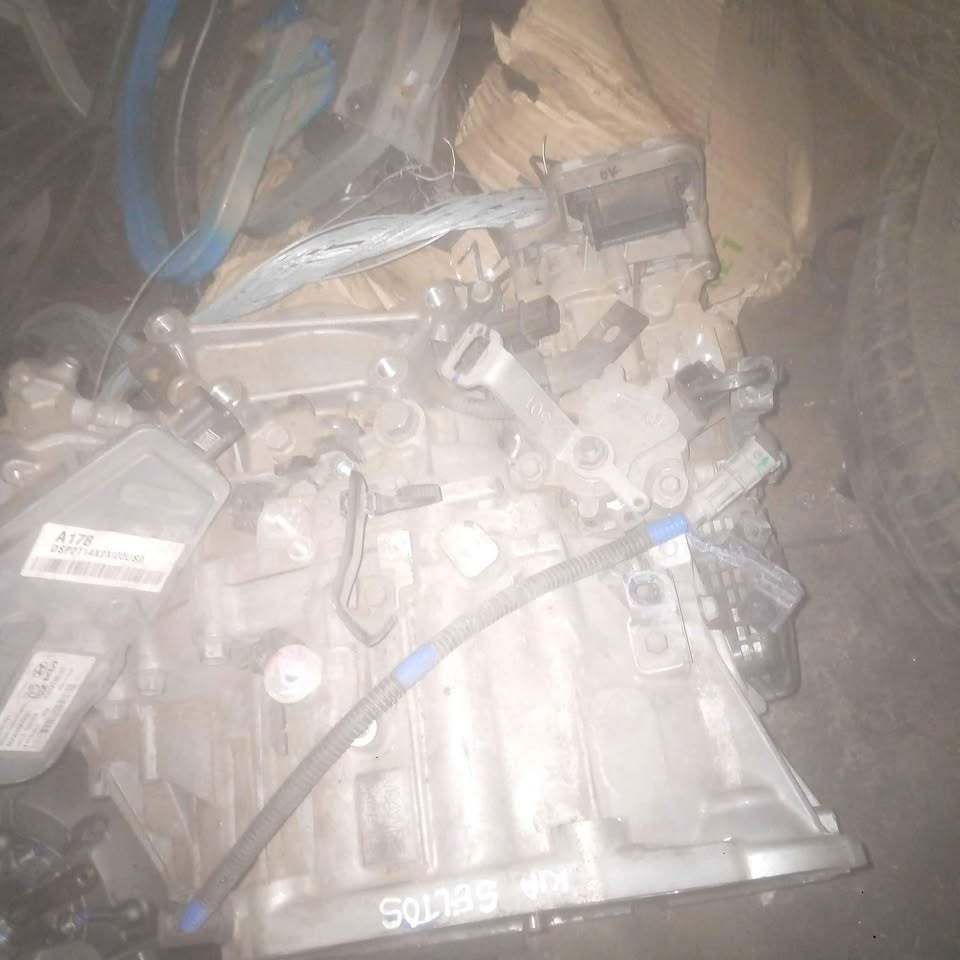 Kia seltons automatic transmission gear box - Private Seller Kia seltons automatic transmission gear box - Private Seller