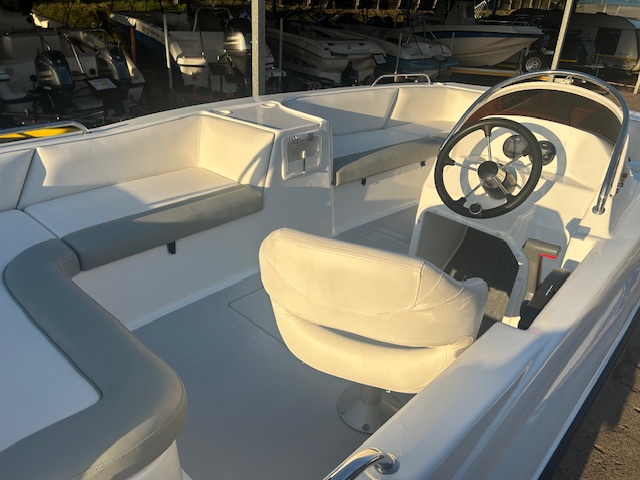 Explorer EVO19SLC(NEW!)with Used Yamaha 130hp Motor