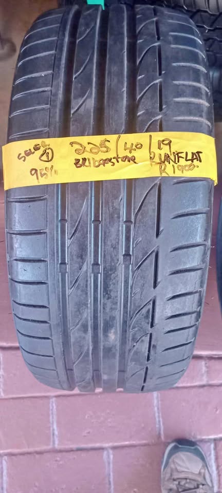 1x Bridgestone Runflat 19 - Private Seller 1x Bridgestone Runflat 19 - Private Seller