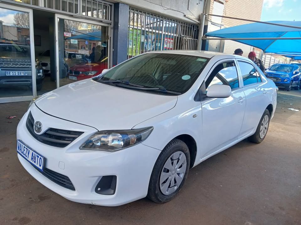 2018 TOYOTA COROLLA QUEST 1.6  Transmission: Manual  Mileage: 75000km Fueltype: Petrol  White