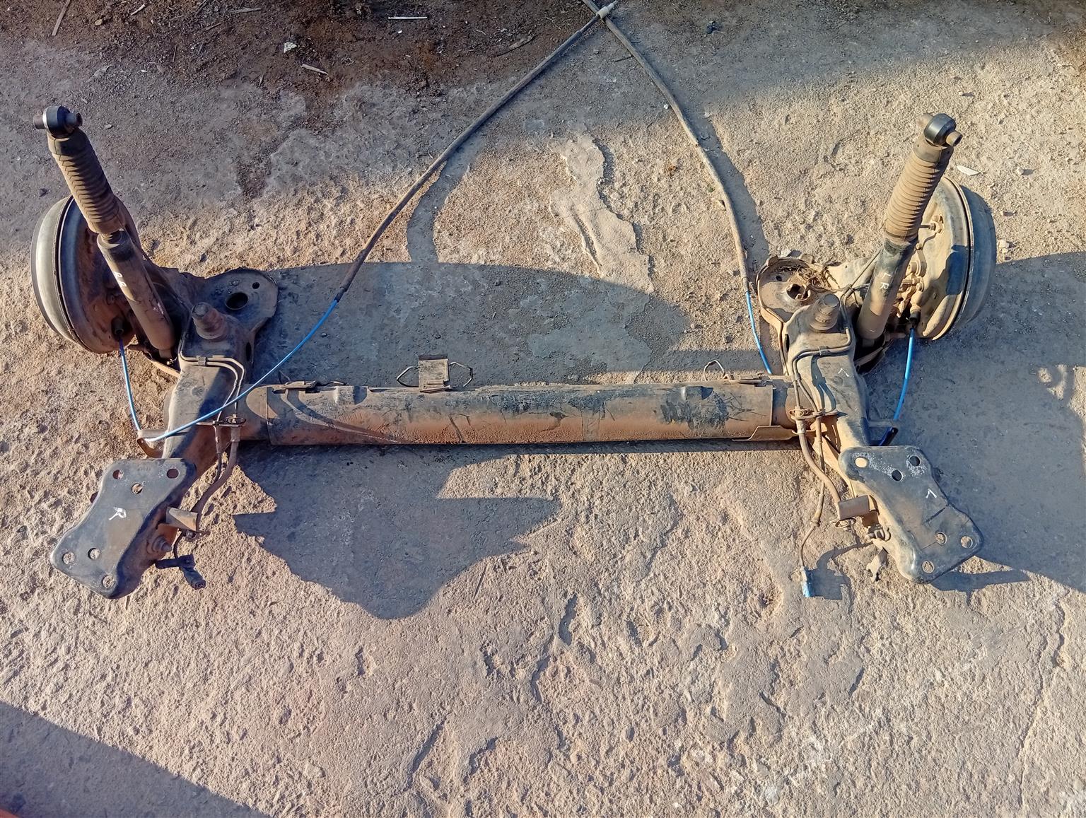 Peugeot 207 rear wheel axel - Private Seller