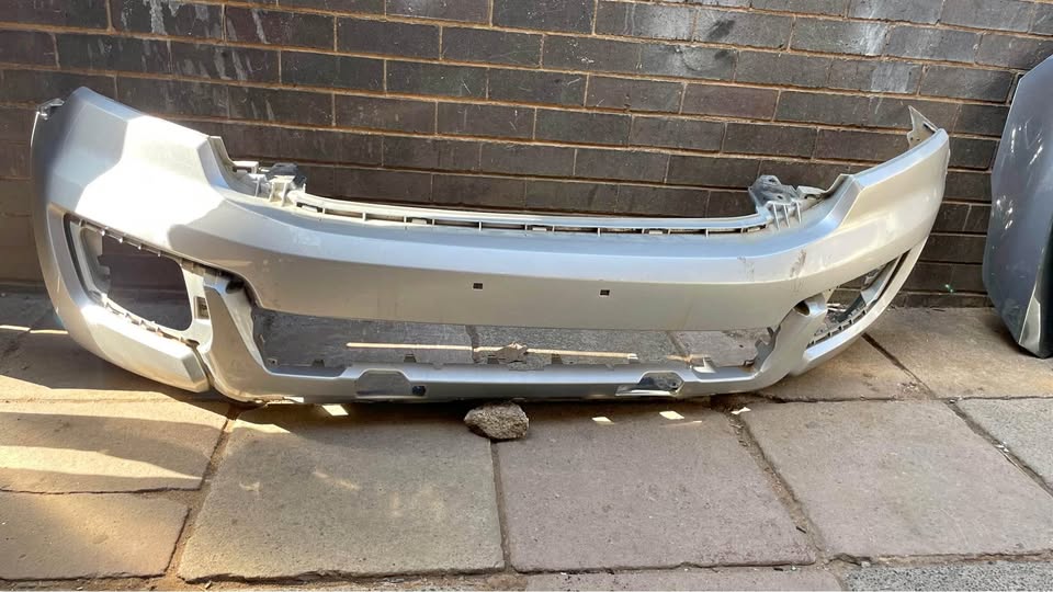 Ford Everest bumper 2018 - Private Seller Ford Everest bumper 2018 - Private Seller