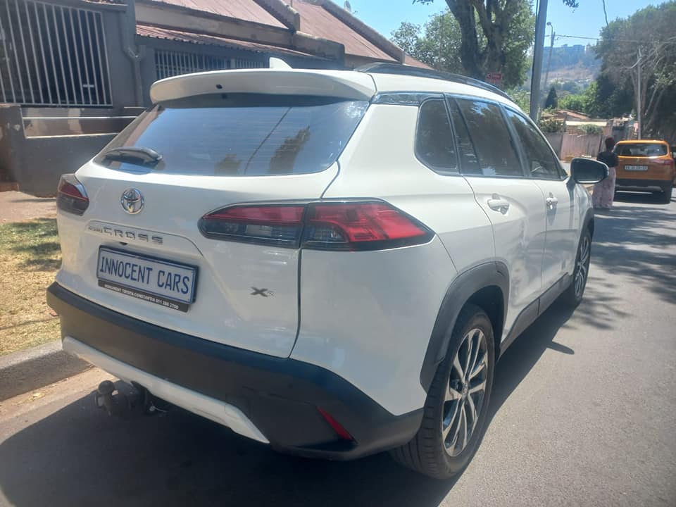 2022 TOYOTA COROLLA CROSS XR 1.8 PETROL, AUTOMATIC, WHITE COLOR, MILEAGE