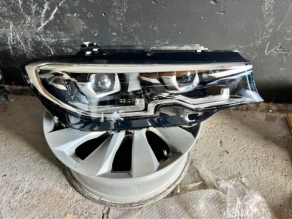 BMW G20 preface headlight RHS - Private Seller BMW G20 preface headlight RHS - Private Seller
