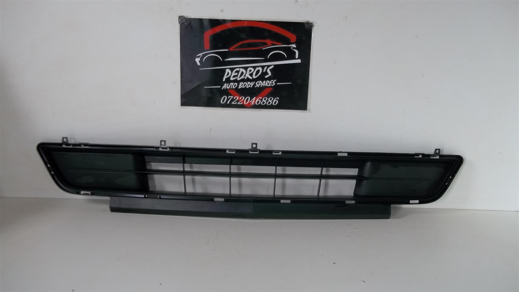 Ford Mustang grille - Private Seller Ford Mustang grille - Private Seller