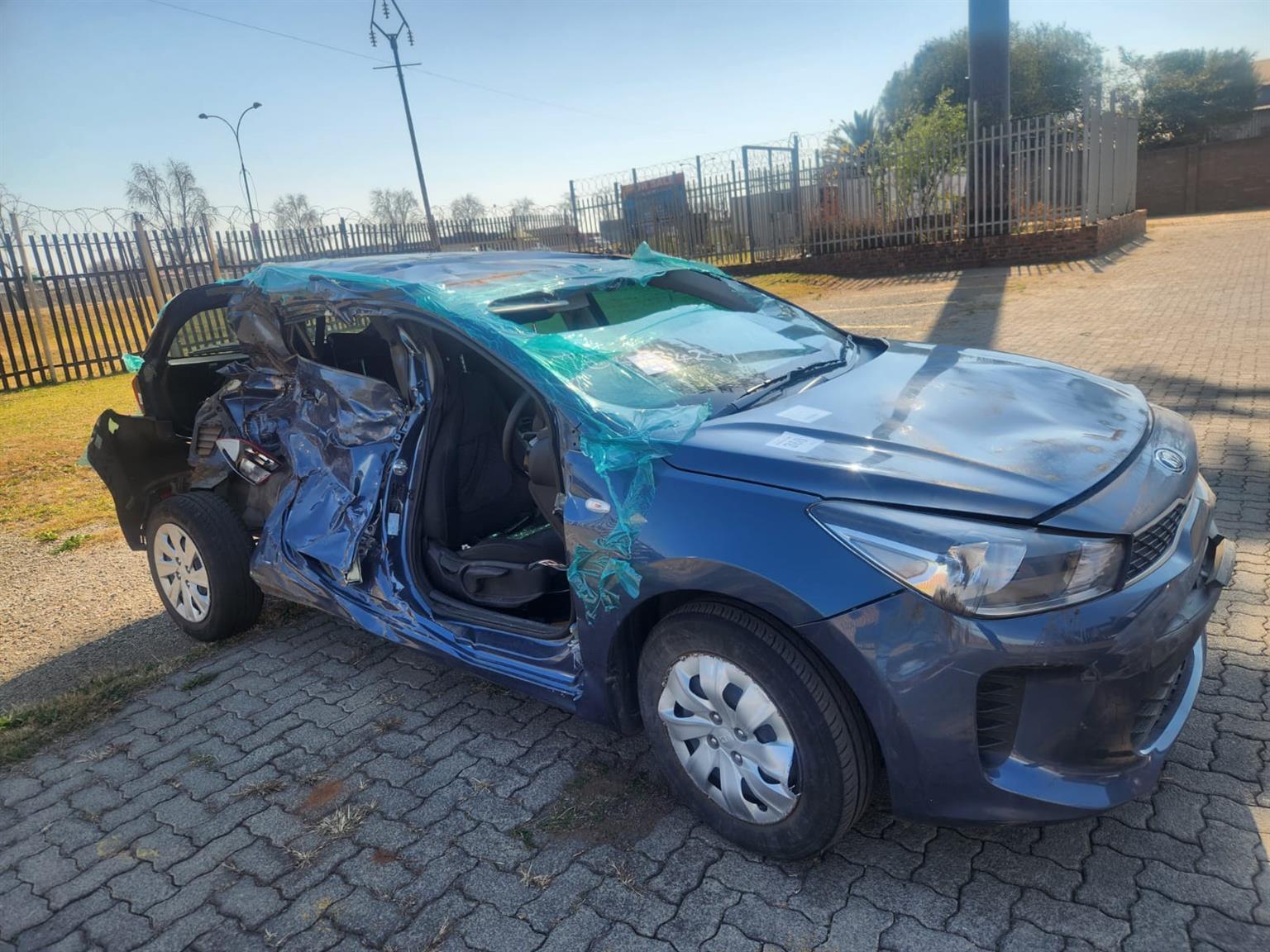 2019 KIA RIO 1.4 FLUID Fourth generation (YB/SC) Stripping
