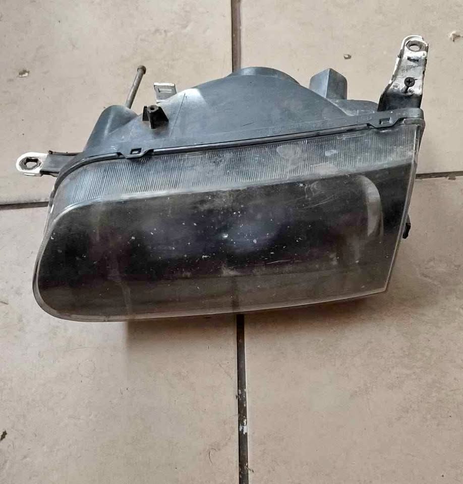 Toyota Tazz Headlight - Private Seller Toyota Tazz Headlight - Private Seller