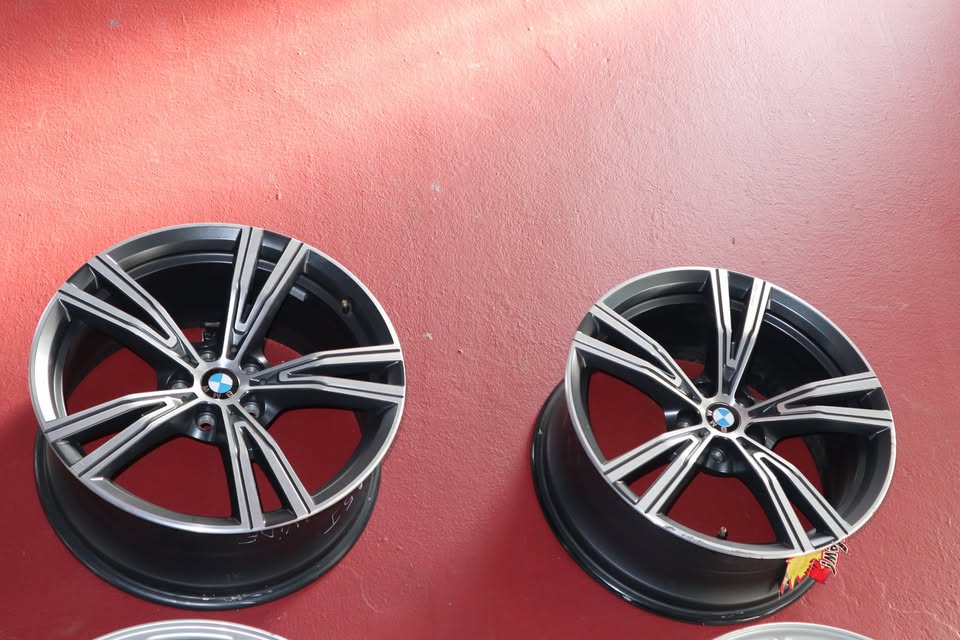 BMW RIMS/WHEELS 8.5J REAR 8J FRONT 19INCH - Private Seller BMW RIMS/WHEELS 8.5J REAR 8J FRONT 19INCH - Private Seller