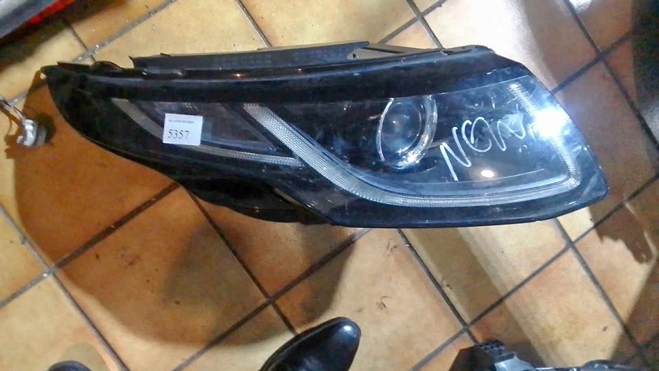 Range Rover sports headlight - Private Seller Range Rover sports headlight - Private Seller