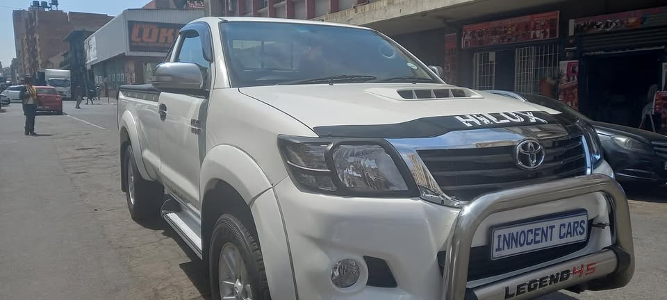 2014 TOYOTA HILUX 3.0D 4D 4x4, LEGEND 45, MANUAL, SINGLE CAB, WHITE COLOUR,