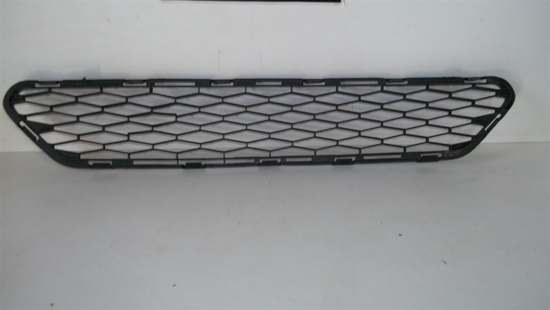 Nissan X-Trail/Rogue grilles - Private Seller Nissan X-Trail/Rogue grilles - Private Seller