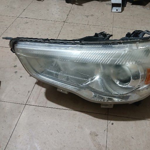 mitsubishi Asx headlight - Private Seller mitsubishi Asx headlight - Private Seller