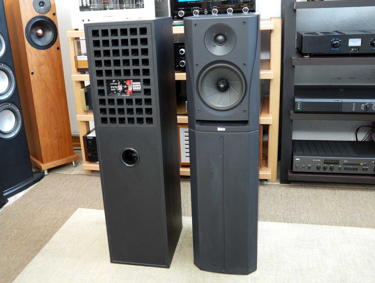 B&W DM305 LOUDSPEAKERS