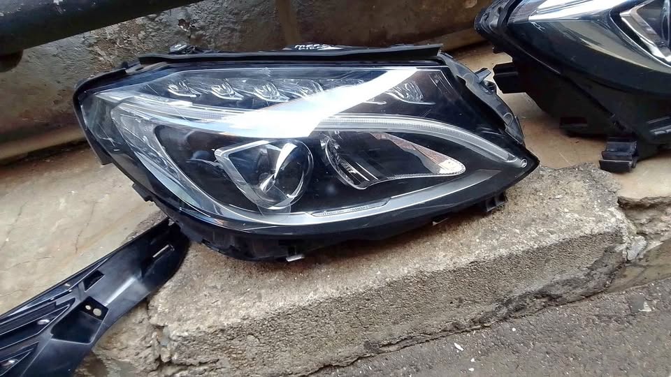 Mercedes Benz C-class w205 single xenon headlight - Private Seller