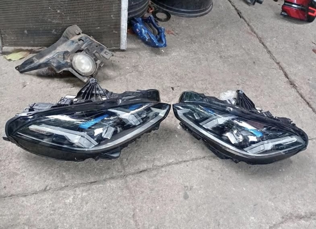 Bmw f70 and f74 1 series / 2 series headlights,front bumper new available clean - Private Seller