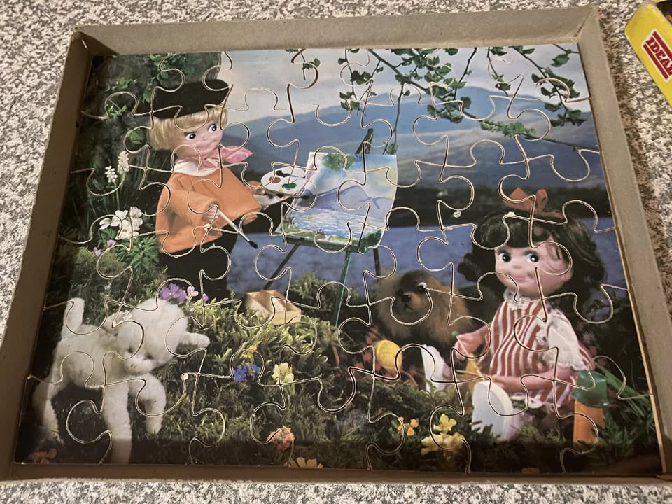 R500 - 1970’s Vintage wood 42 piece