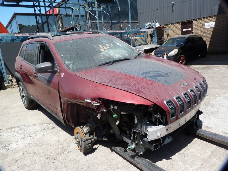 Jeep Cherokee 3.2 Trailhawk AT Red - 2018 STRIPPING FOR SPARES - Private Seller Jeep Cherokee 3.2 Trailhawk AT Red - 2018 STRIPPING FOR SPARES - Private Seller