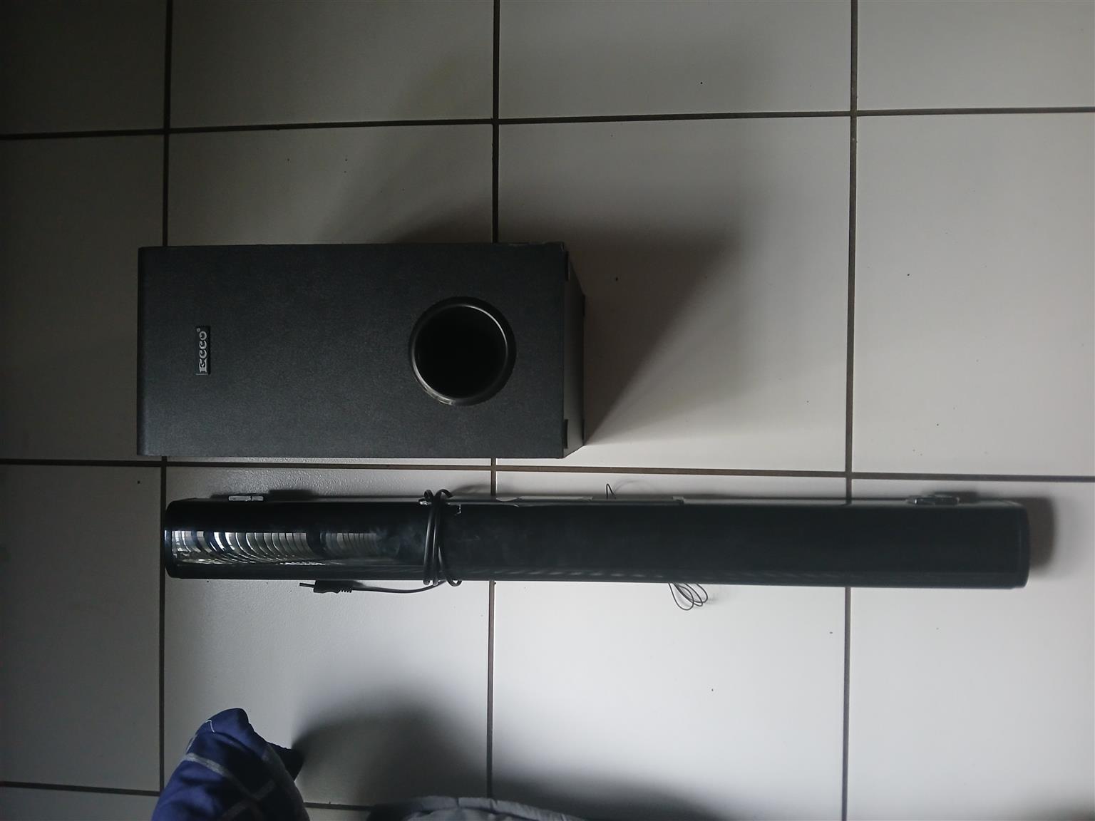I'm selling my ecco soundbar and sub it's a 2.1 soundbar