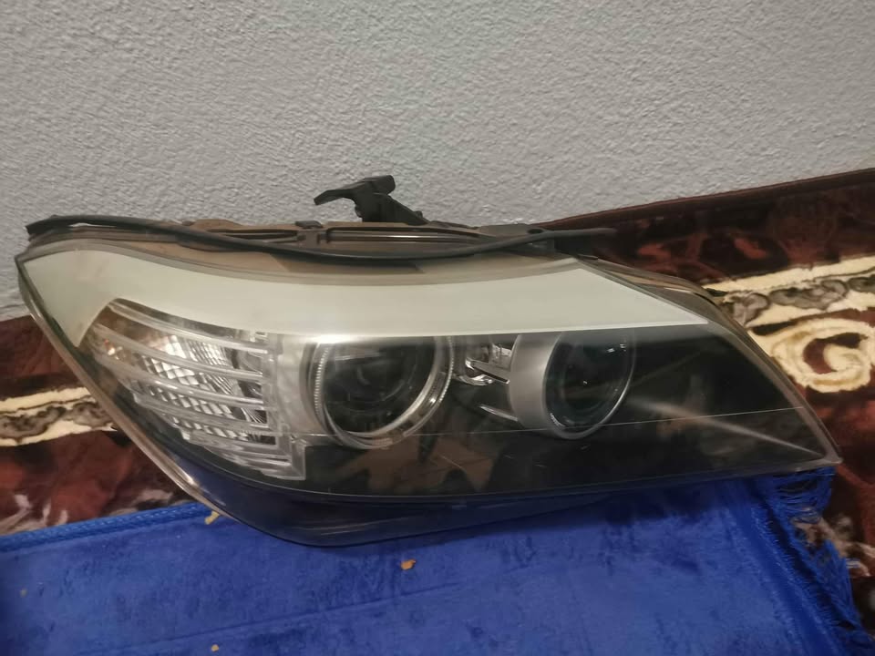 BMW Z4 E89 preface right xenon headlight - Private Seller BMW Z4 E89 preface right xenon headlight - Private Seller