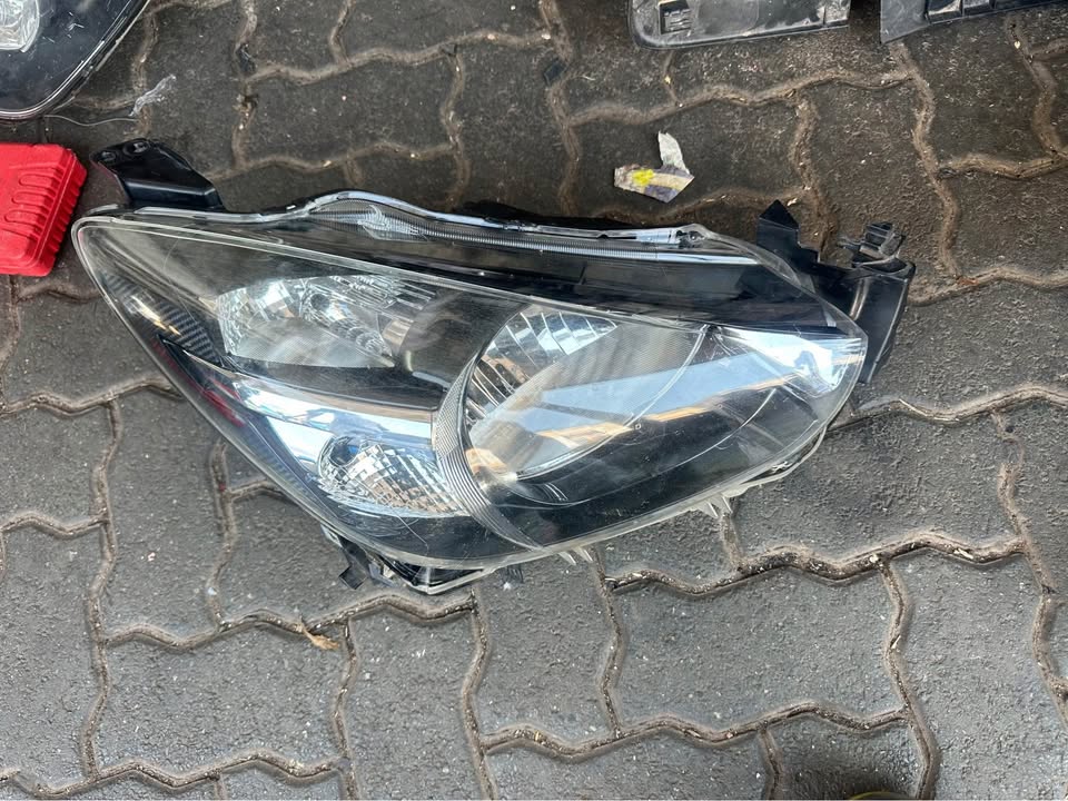 Mazda 2 right side normal headlight - Private Seller Mazda 2 right side normal headlight - Private Seller