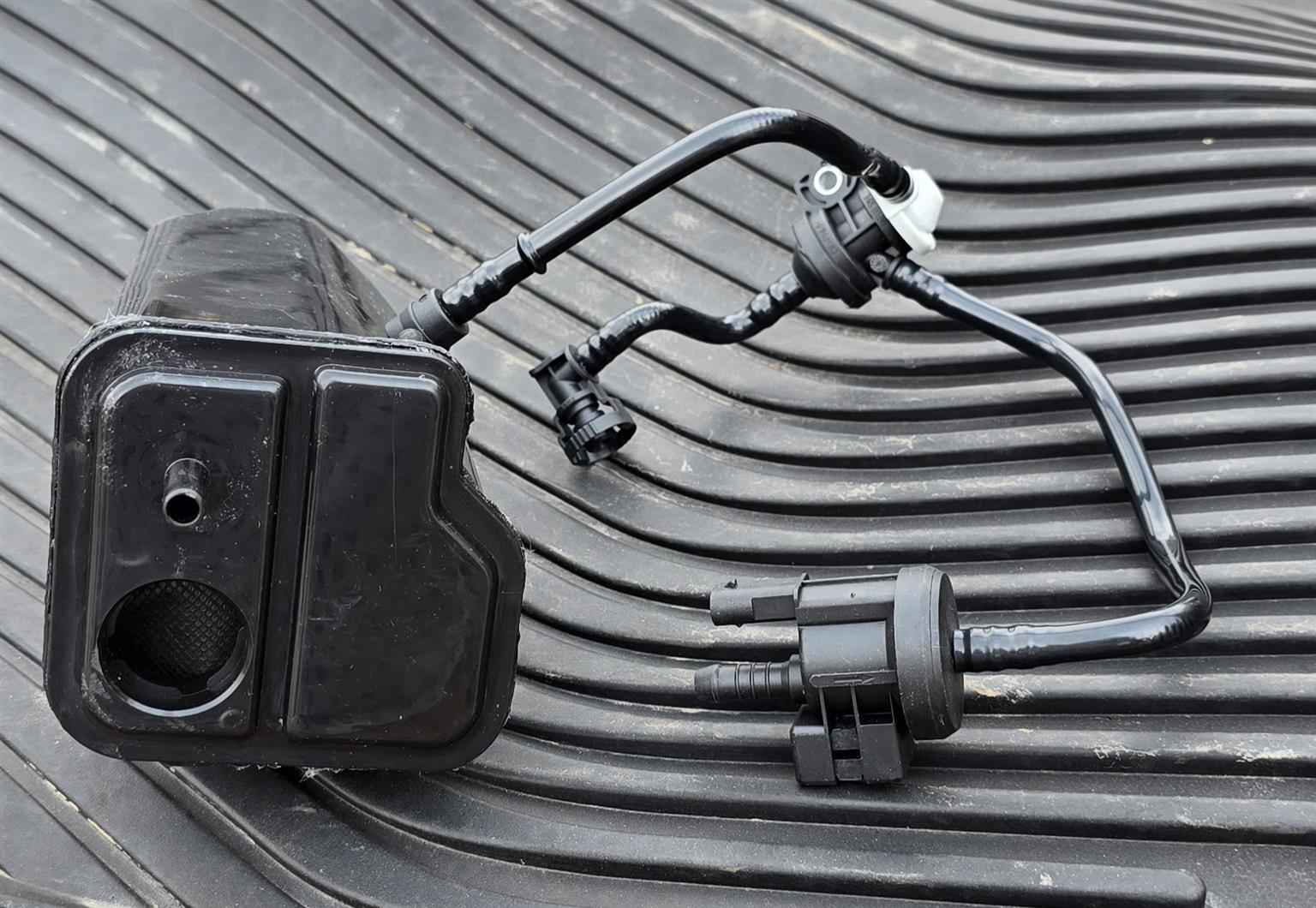 New stock arrivals  Activated charcole canister  Vw golf 5 golf 6 tt mk2 - Private Seller