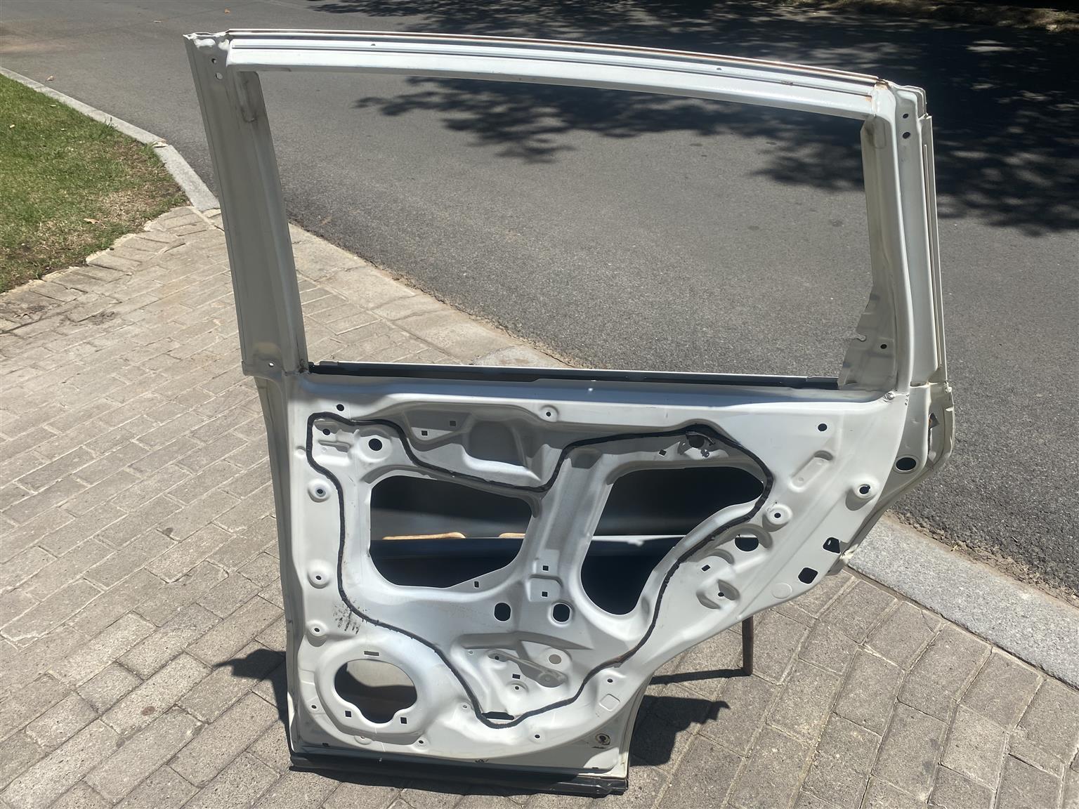 2022 TOYOTA URBAN CRUISER RIGHT REAR DOOR SHELL FOR SALE. IN EXCELLENT CONDITION - Private Seller