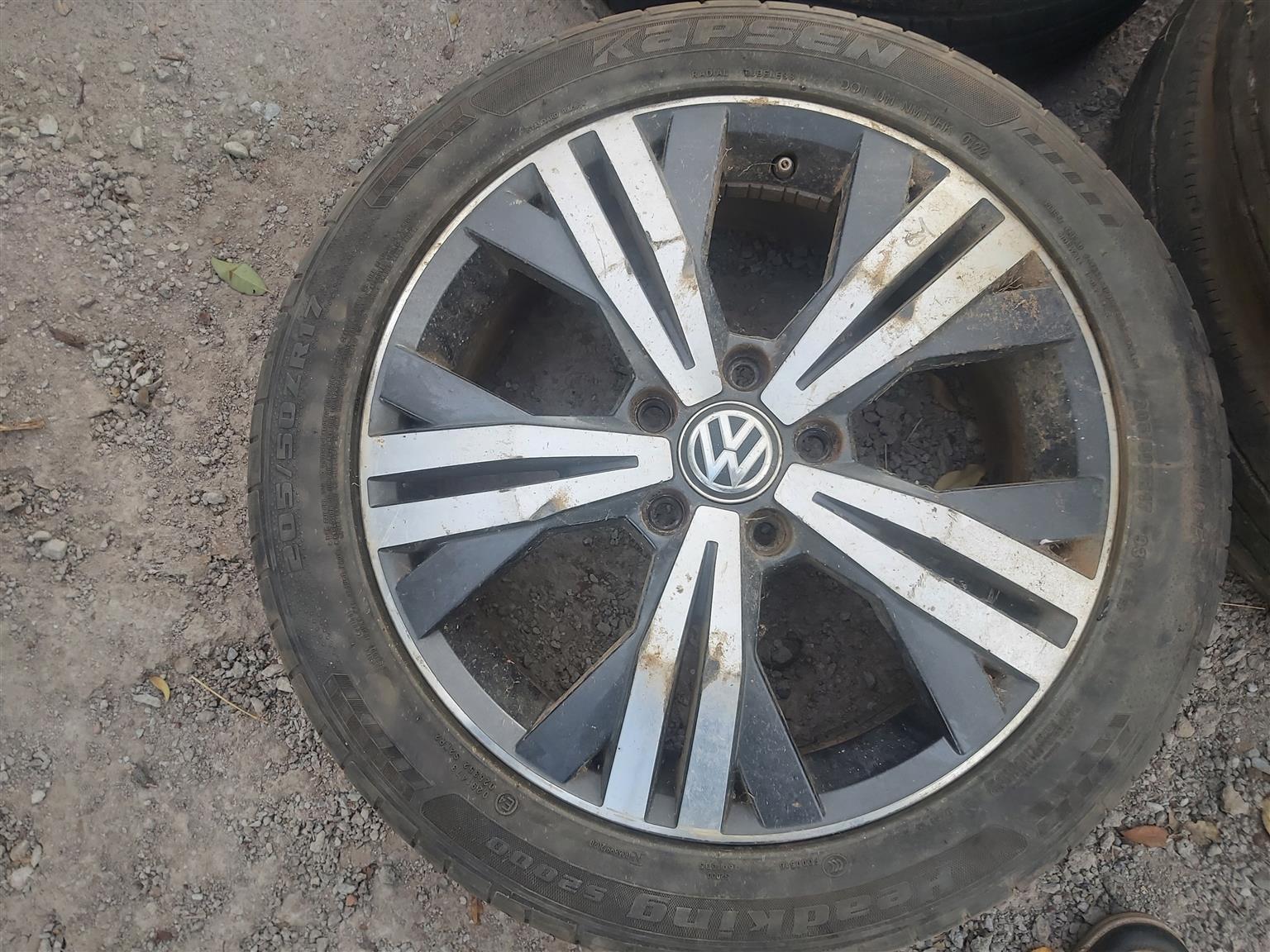 Mags and tyres Volkswagen 17 inch - Private Seller