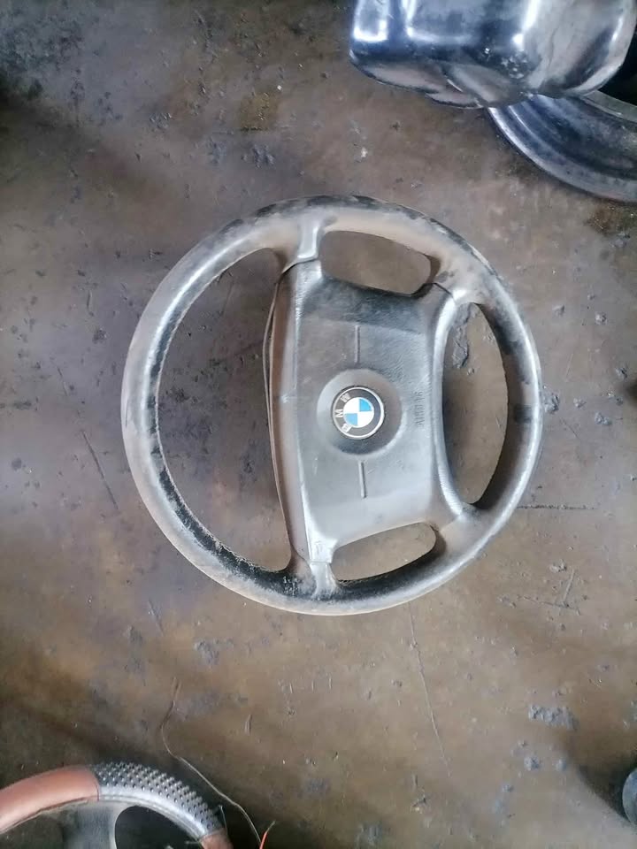 Bmw E46 Steering Wheel - Private Seller Bmw E46 Steering Wheel - Private Seller