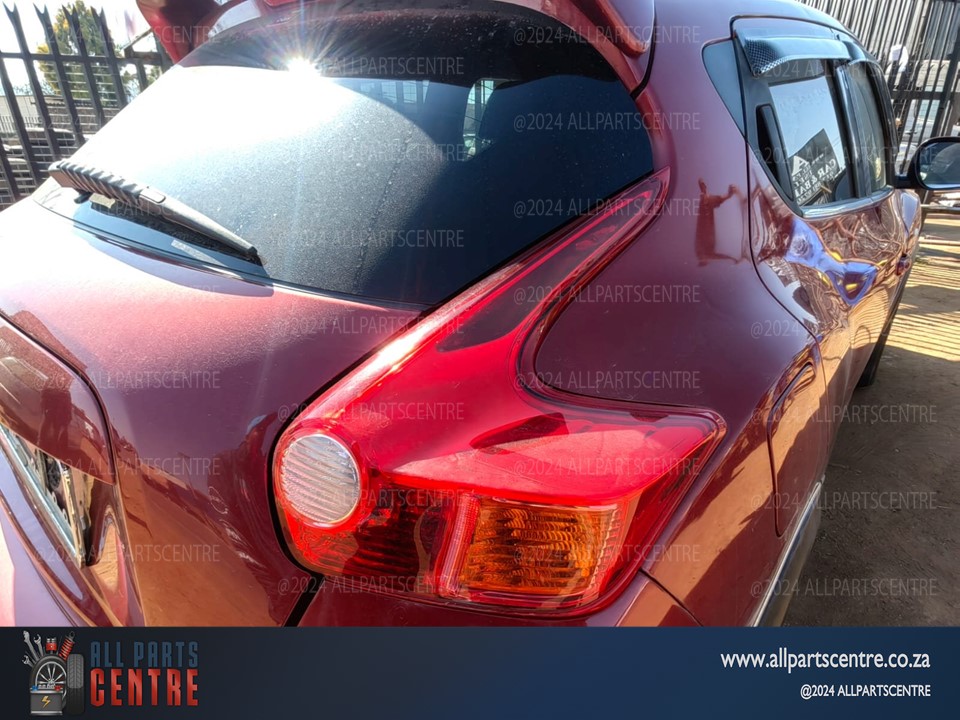 Nissan Juke 2013 tail lights for sale – used