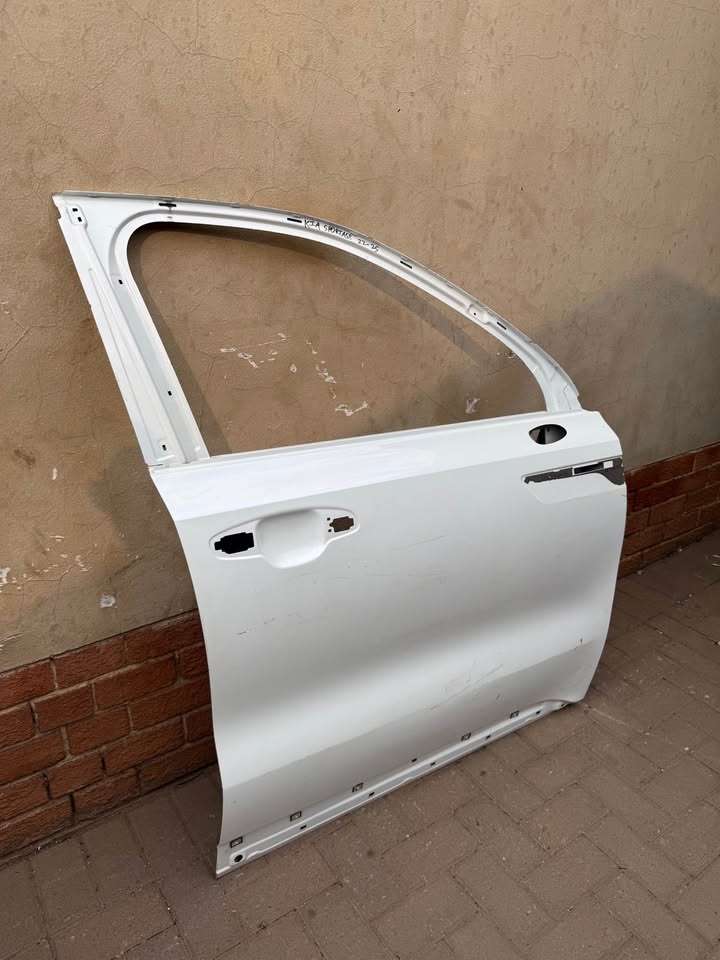 Kia Sportage Right Front Door - Private Seller Kia Sportage Right Front Door - Private Seller