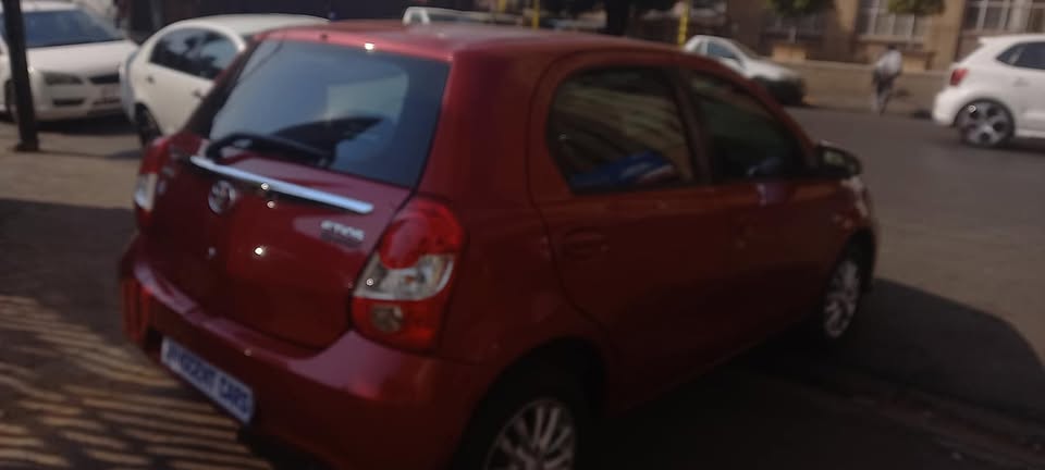 MAROON 2019 TOYOTA ETIOS 1.5 SPRINTER 5Dr. HATCHBACK, 76000KM, ACCIDENT FREE,