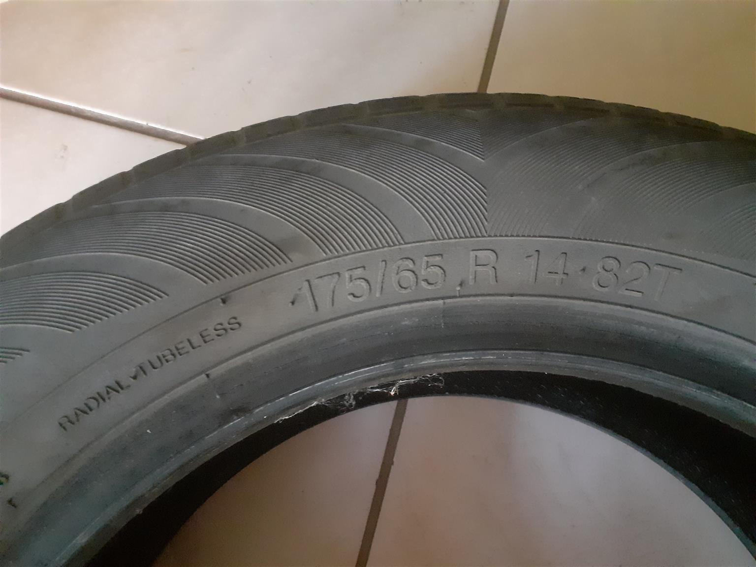 Tyre Dunlop 14inch - Private Seller