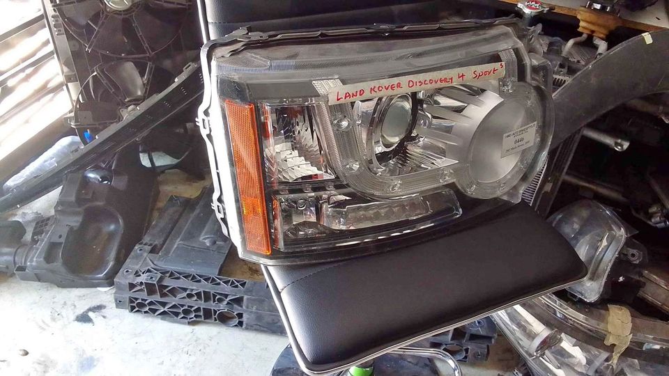RANGE ROVER DISCOVERY 4 HEADLIGHTS - Private Seller RANGE ROVER DISCOVERY 4 HEADLIGHTS - Private Seller