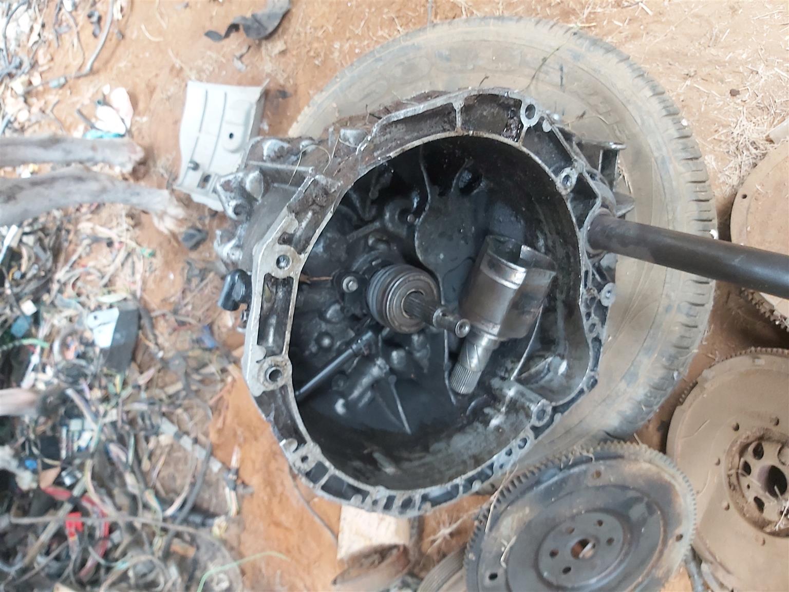 Gearbox Renault 1.9 diesel - Private Seller