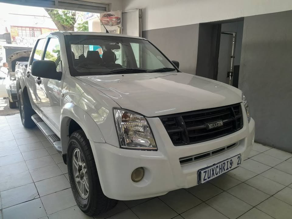 2012 ISUZU KB72 DTEQ DOUBLE CAB 4X2 MANUAL