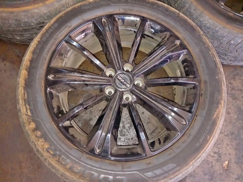 Haval H6 GT rim and tire size 19 - Private Seller Haval H6 GT rim and tire size 19 - Private Seller