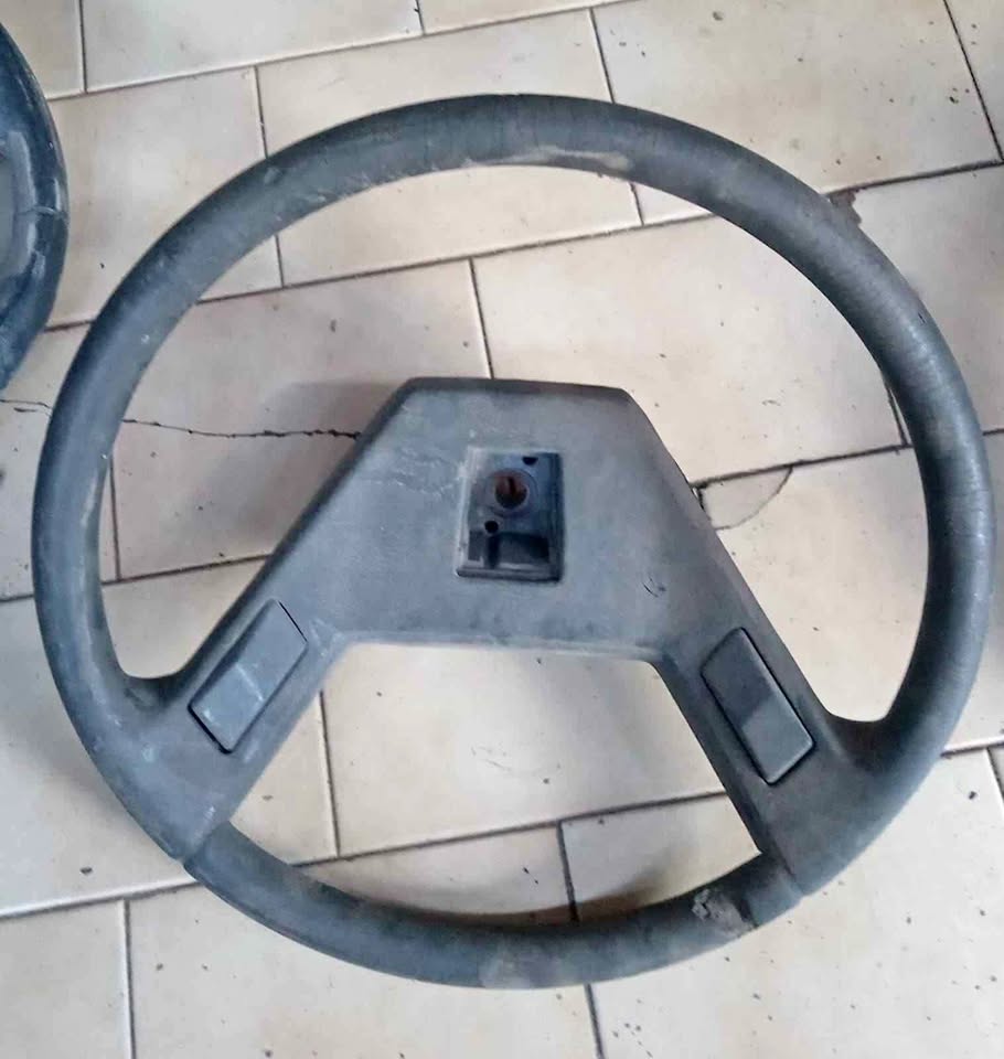 Toyota corolla 1980 steering wheel