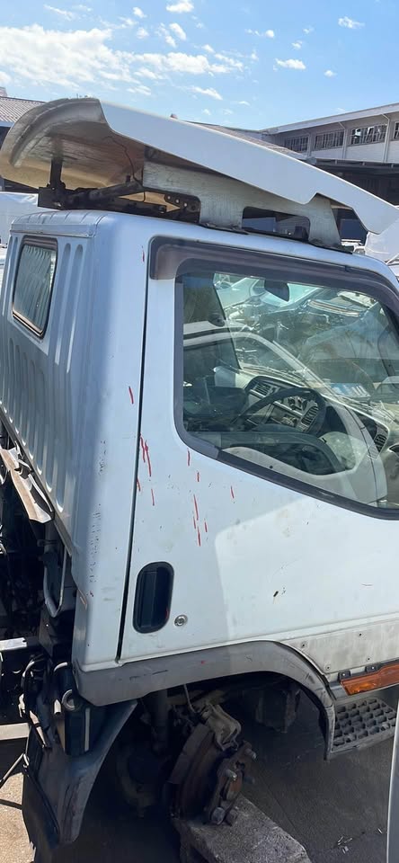 Mitsubishi Canter 1.5 ton Cab complete - Private Seller