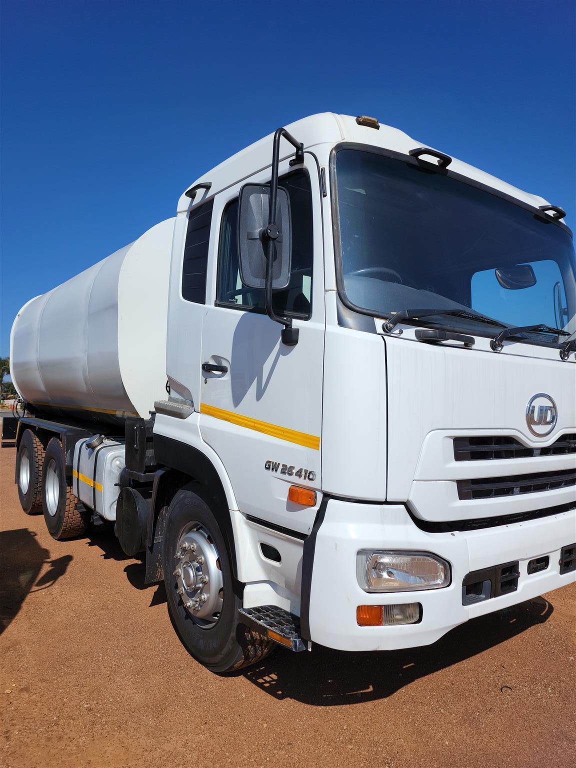 2013 Nissan UD Quon GW26 410 Water Tanker 18000L Truck for sale.