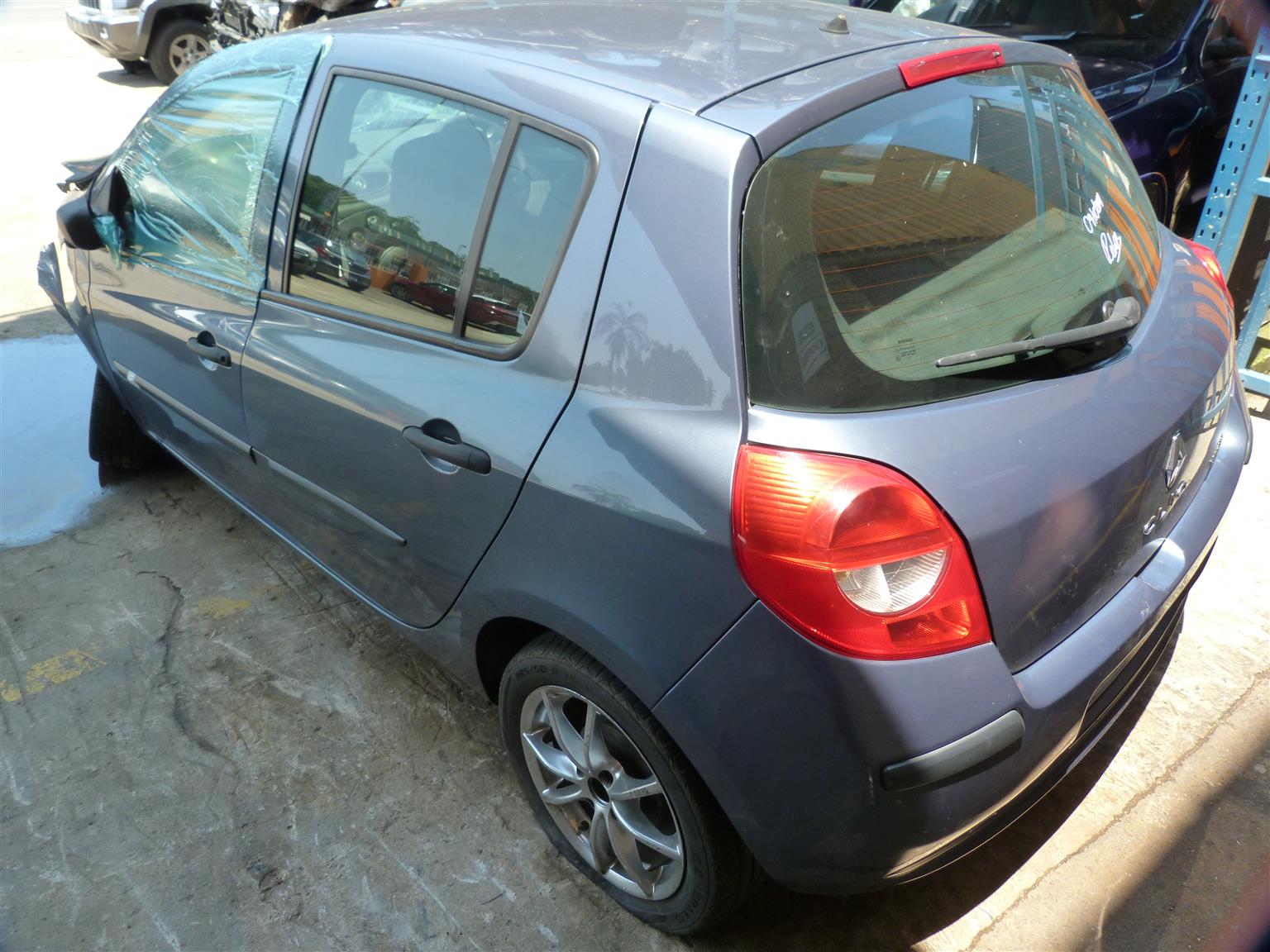 Renault Clio ||| 1.4 Expression Manual - 2006 - Private Seller Renault Clio ||| 1.4 Expression Manual - 2006 - Private Seller