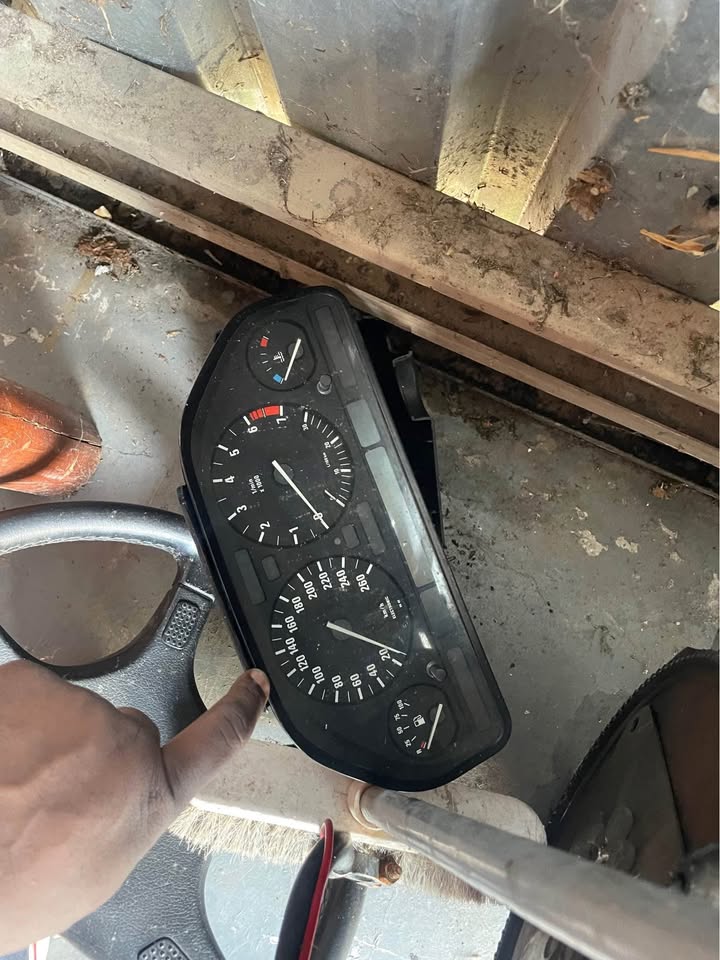 BMW E32 SPARES/STRIPPING - Private Seller