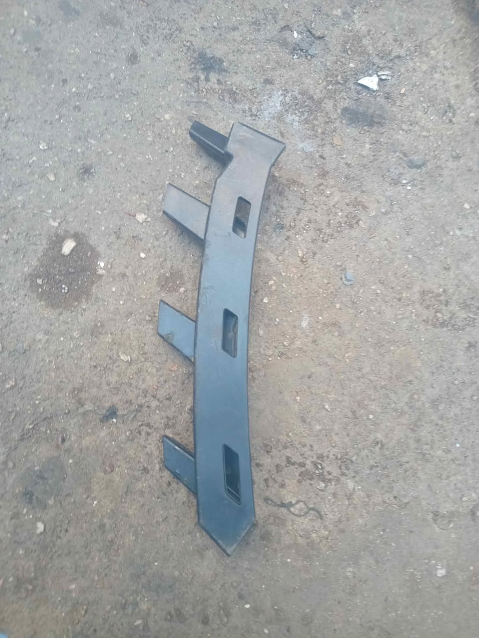 Right Bracket Front Bumper Original Suitable for Hyundai I - Private Seller Right Bracket Front Bumper Original Suitable for Hyundai I - Private Seller