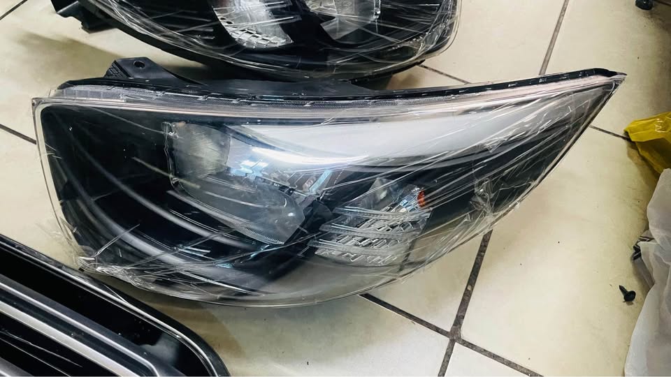 KIA PICANTO HEADLIGHTS - Private Seller KIA PICANTO HEADLIGHTS - Private Seller