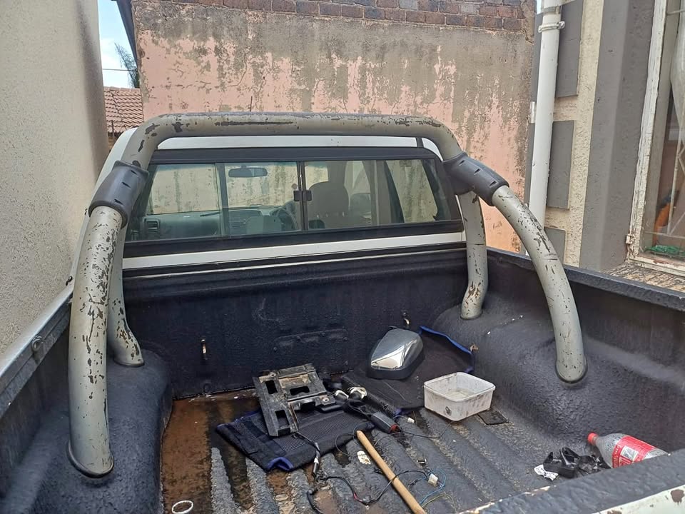Isuzu roll bar - Private Seller