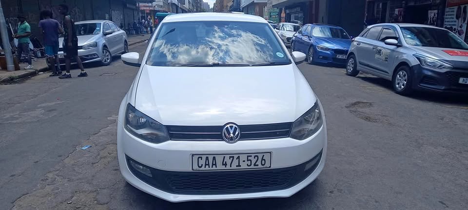 2014 VW POLO 1.4 PETROL, CONFORTLINE, MANUAL TRANSMISSION, WHITE COLOUR, 83000KM