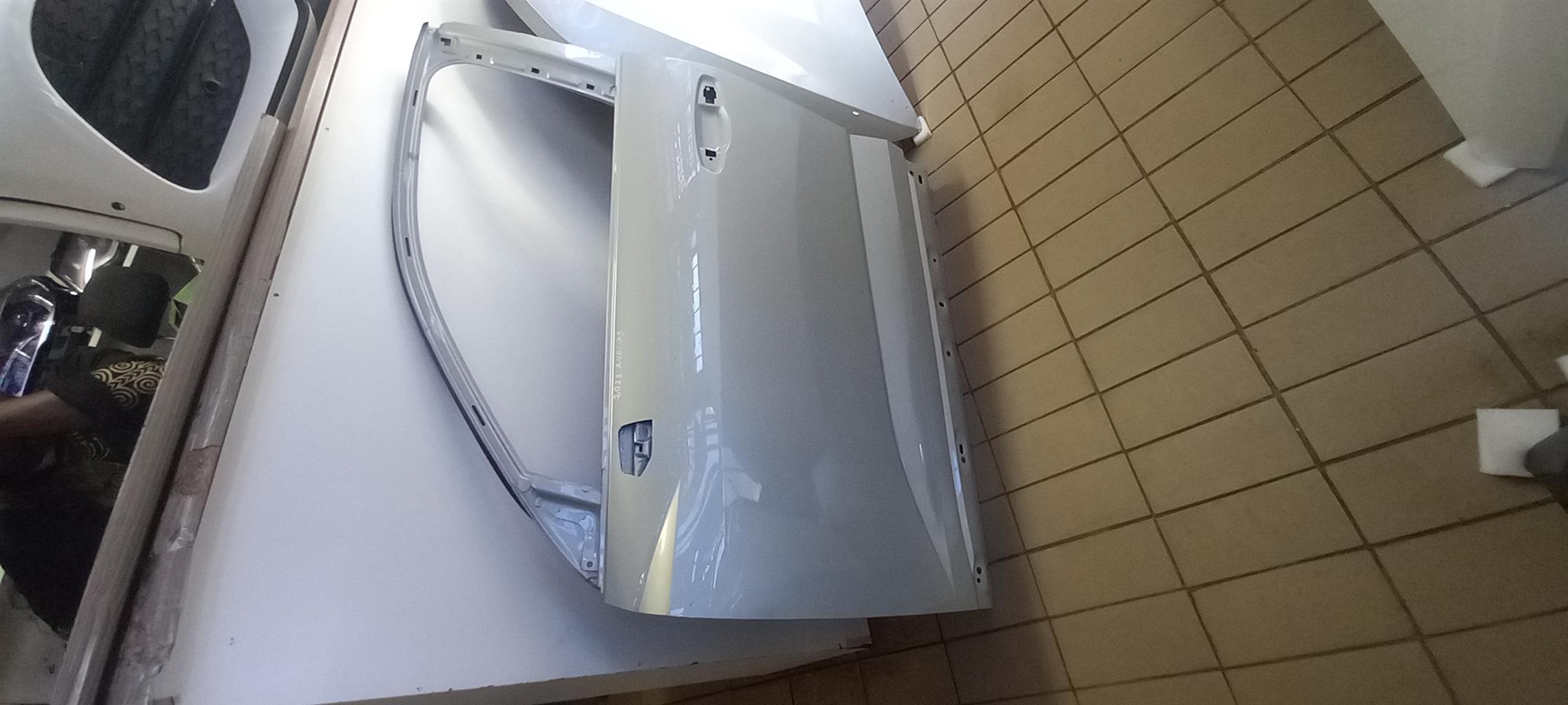 2021 AUDI Q3 FRONT LEFT DOOR FOR SALE - Private Seller 2021 AUDI Q3 FRONT LEFT DOOR FOR SALE - Private Seller